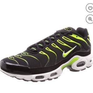 Nike TN Air Max Black & volt Women's size 7, Boys Youth 5.5